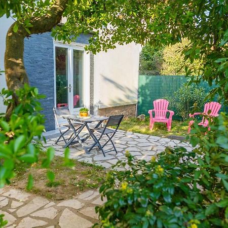 Fréjus Studio Au Calme Tout Confort Proche Des Plages - Jardin Wifi Parking מראה חיצוני תמונה