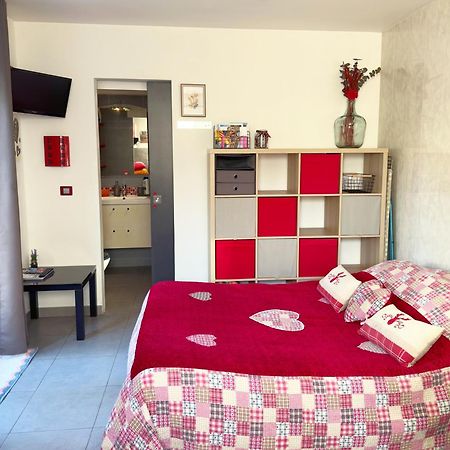 Fréjus Studio Au Calme Tout Confort Proche Des Plages - Jardin Wifi Parking מראה חיצוני תמונה