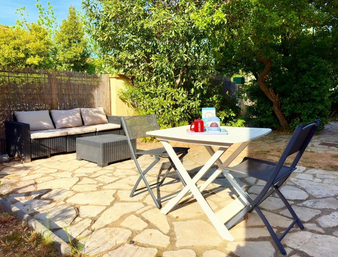 Fréjus Studio Au Calme Tout Confort Proche Des Plages - Jardin Wifi Parking מראה חיצוני תמונה